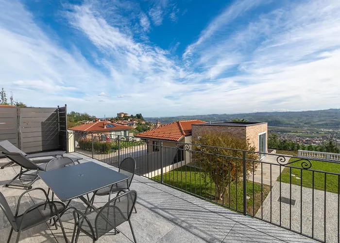 Lucrezia - Vista Langhe - Apartment Guarene